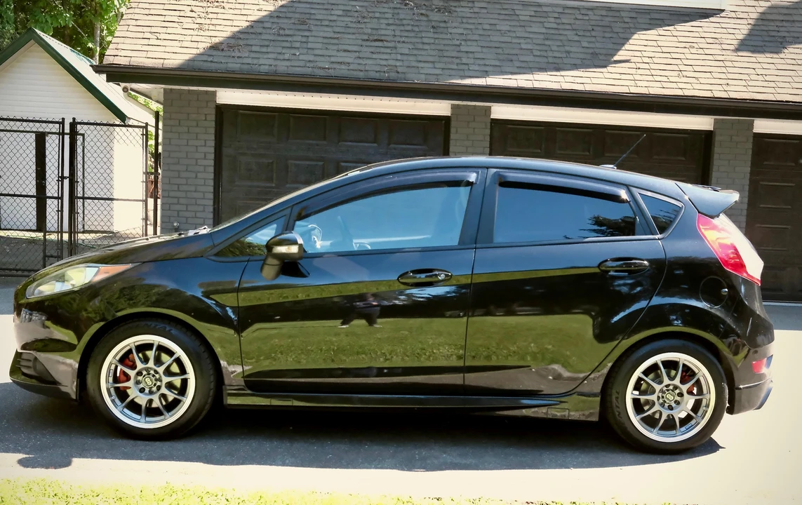 2014 Ford Fiesta - Image 13 of 31