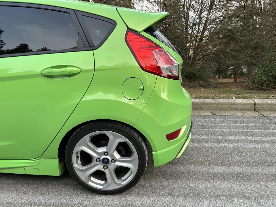 2014 Ford Fiesta - Image 15 of 31