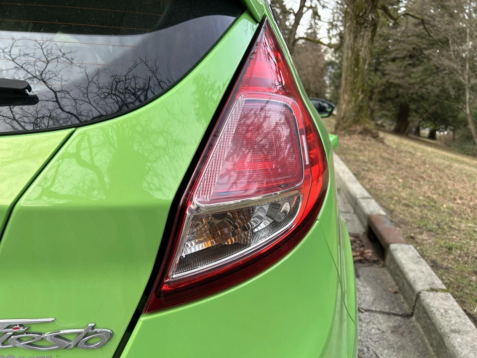 2014 Ford Fiesta - Image 17 of 31