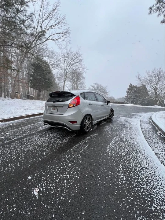 2014 Ford Fiesta - Image 2 of 3