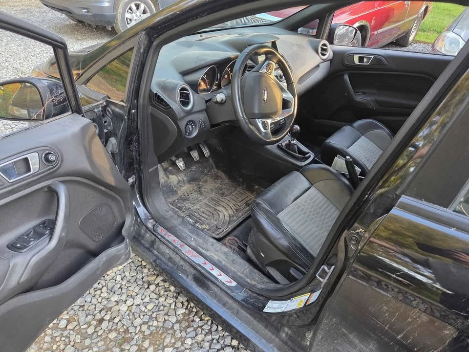 2014 Ford Fiesta - Image 6 of 8