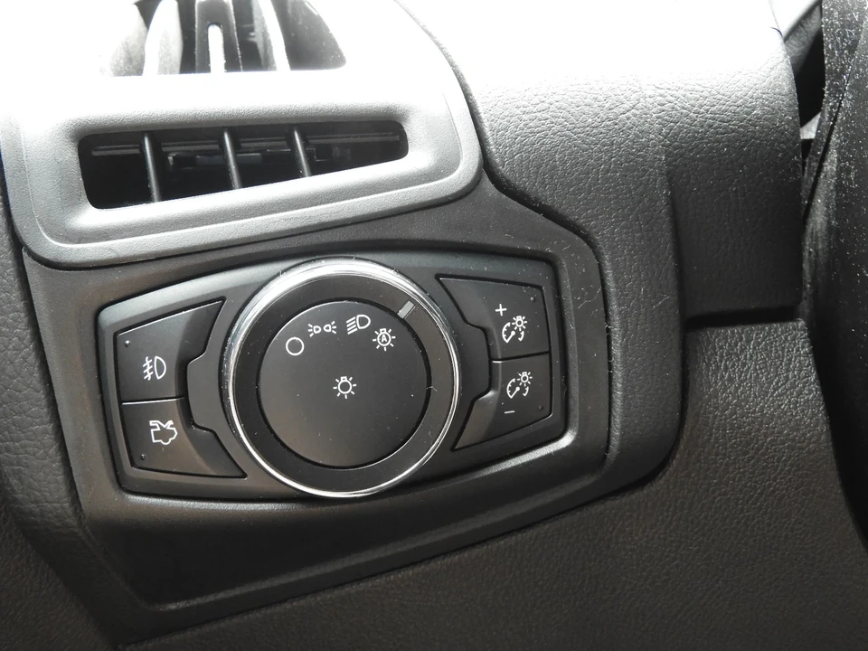 2014 Ford Focus 3rd Gen - Image 11 of 21