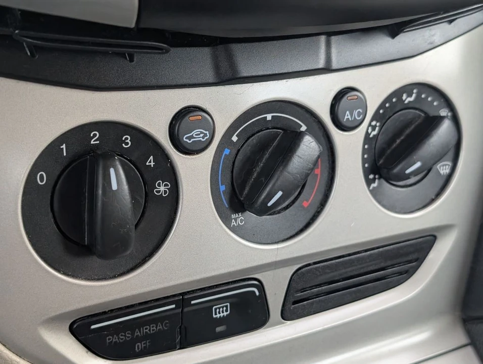 2014 Ford Focus 3rd Gen - Image 19 of 21