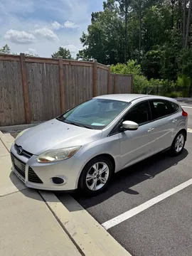 2014 Ford Focus SE Hatchback 4D