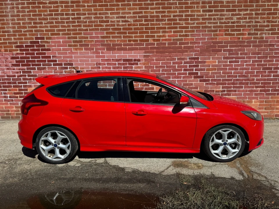 2014 Ford Focus 3rd Gen - Image 2 of 21