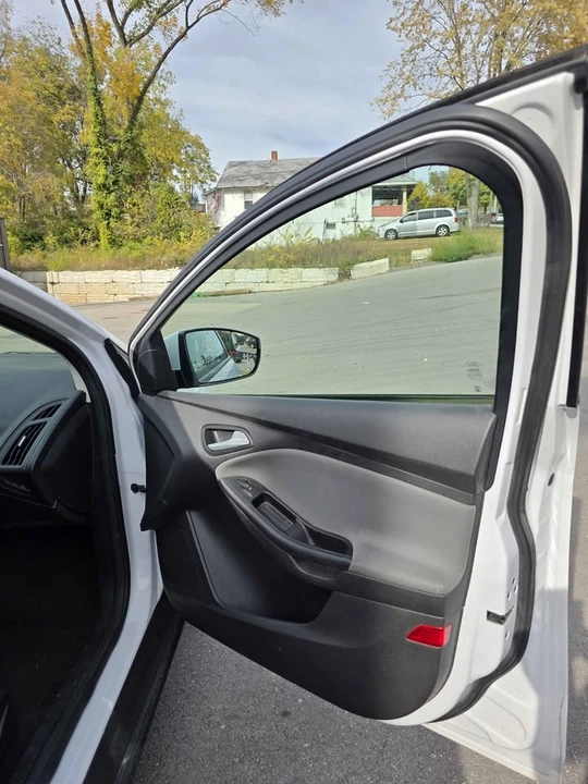 2014 Ford Focus 3rd Gen - Image 8 of 12