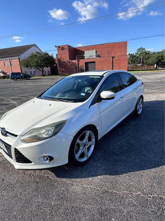 2014 Ford Focus 3rd Gen - Image 2 of 10