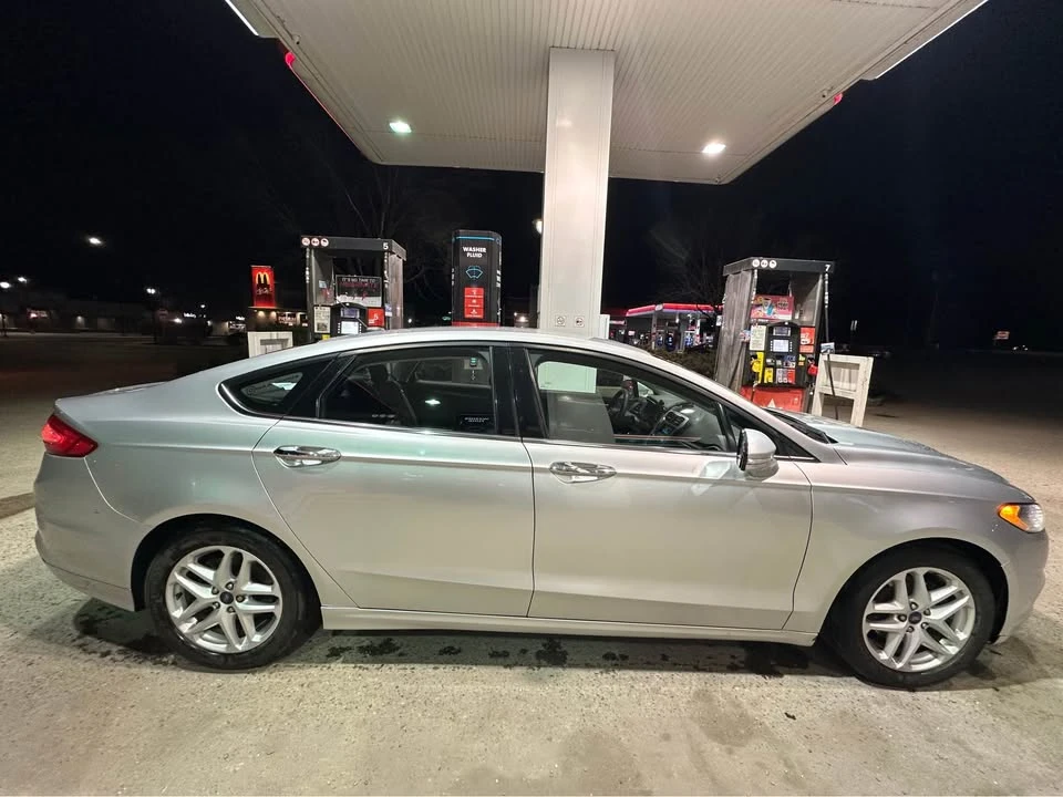 2014 Ford Fusion 2nd Gen - Image 2 of 16