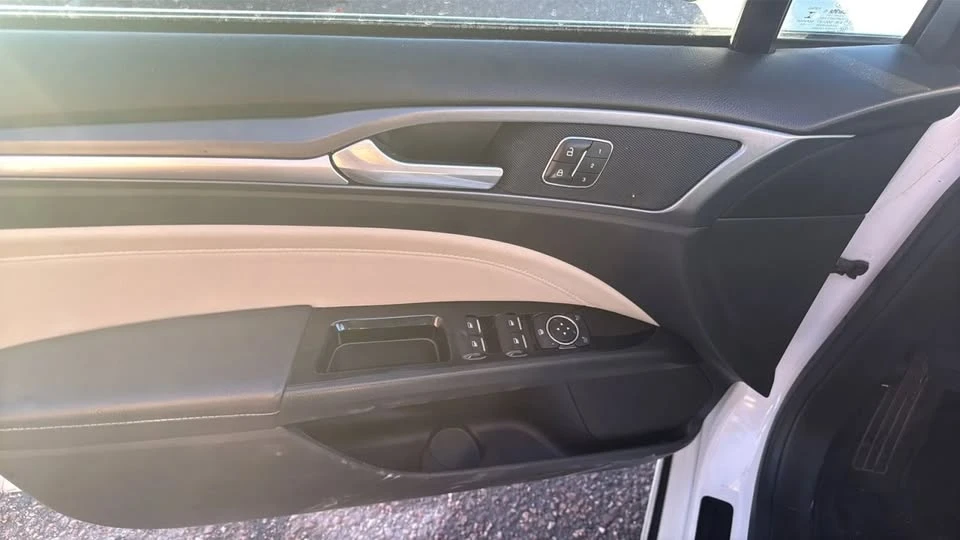 2014 Ford Fusion 2nd Gen - Image 11 of 18