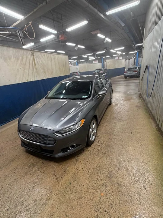 2014 Ford Fusion 2nd Gen - Image 2 of 10