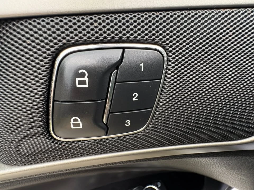 2014 Ford Fusion 2nd Gen - Image 15 of 20