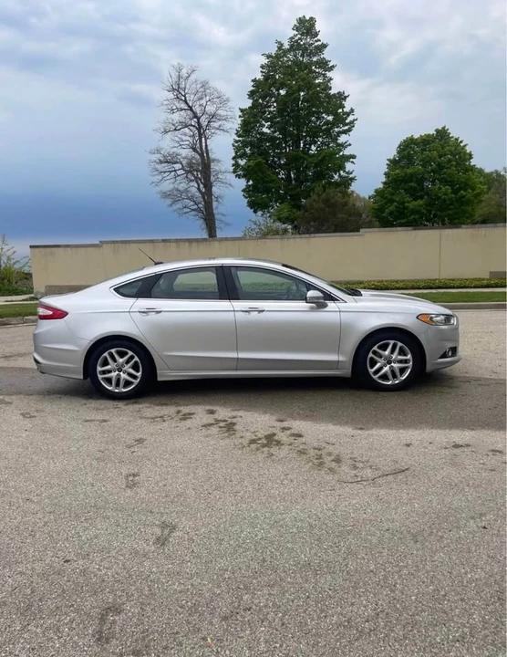 2014 Ford Fusion 2nd Gen - Image 5 of 16