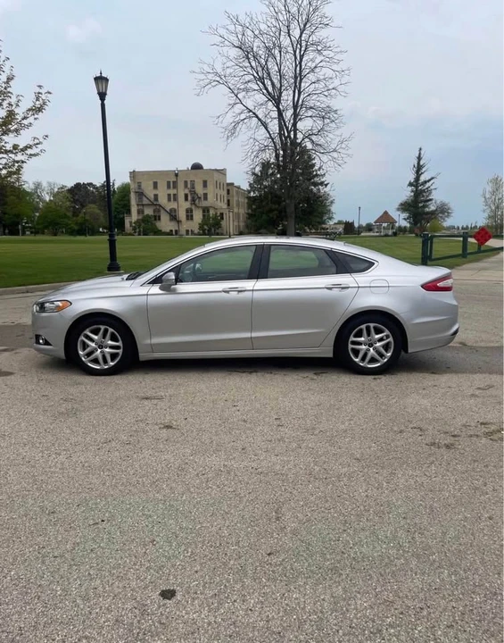 2014 Ford Fusion 2nd Gen - Image 4 of 16