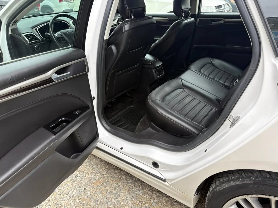 2014 Ford Fusion 2nd Gen - Image 12 of 20