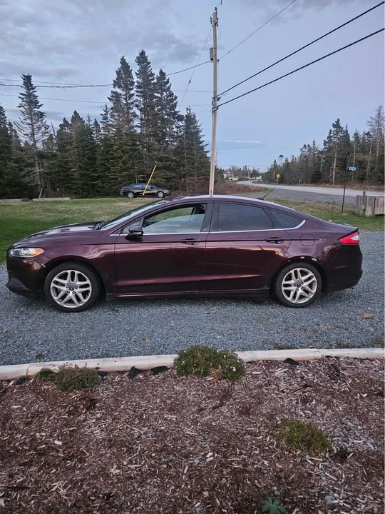 2014 Ford Fusion 2nd Gen - Image 2 of 3