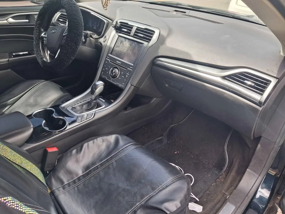2014 Ford Fusion 2nd Gen - Image 5 of 10