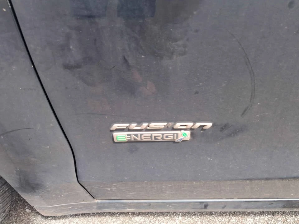 2014 Ford Fusion 2nd Gen - Image 2 of 10