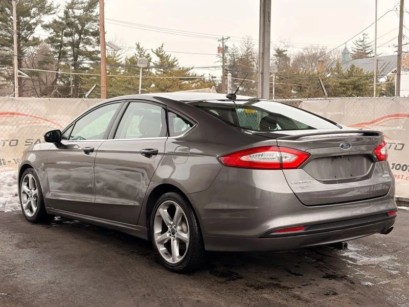 2014 Ford Fusion 2nd Gen - Image 9 of 12