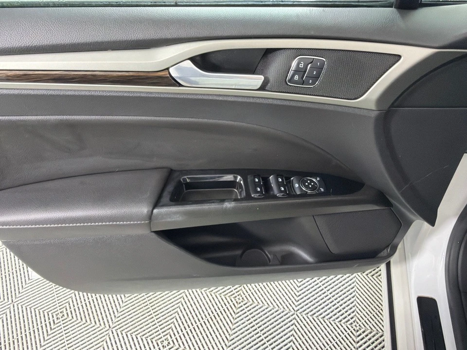 2014 Ford Fusion 2nd Gen - Image 10 of 21