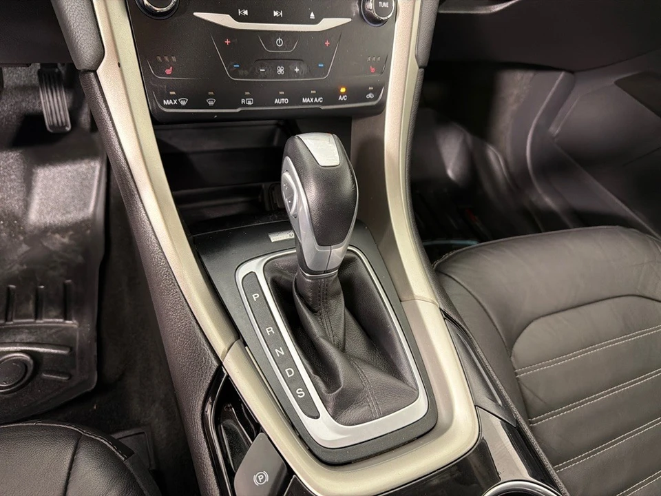 2014 Ford Fusion 2nd Gen - Image 18 of 21