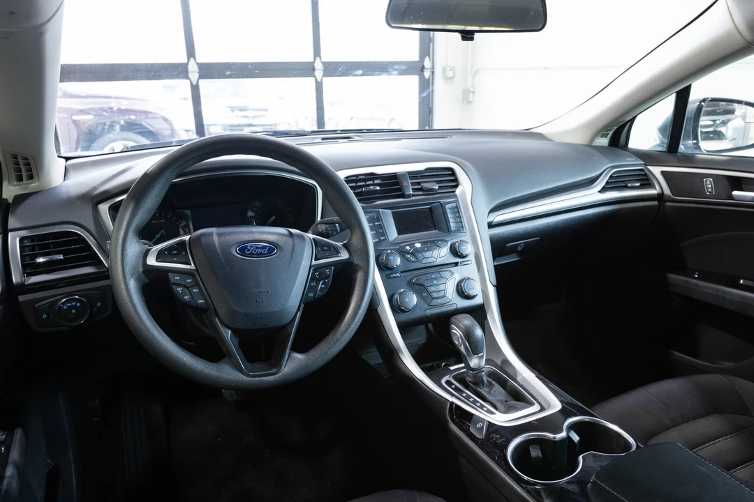 2014 Ford Fusion 2nd Gen - Image 19 of 21