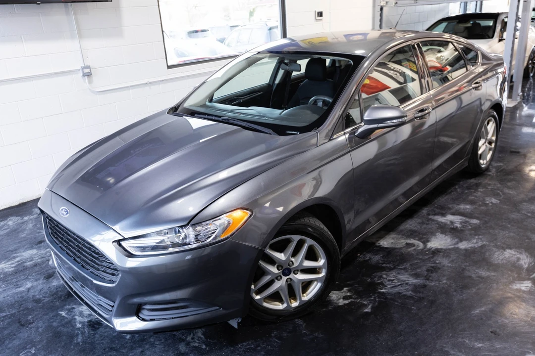 2014 Ford Fusion 2nd Gen - Image 2 of 12