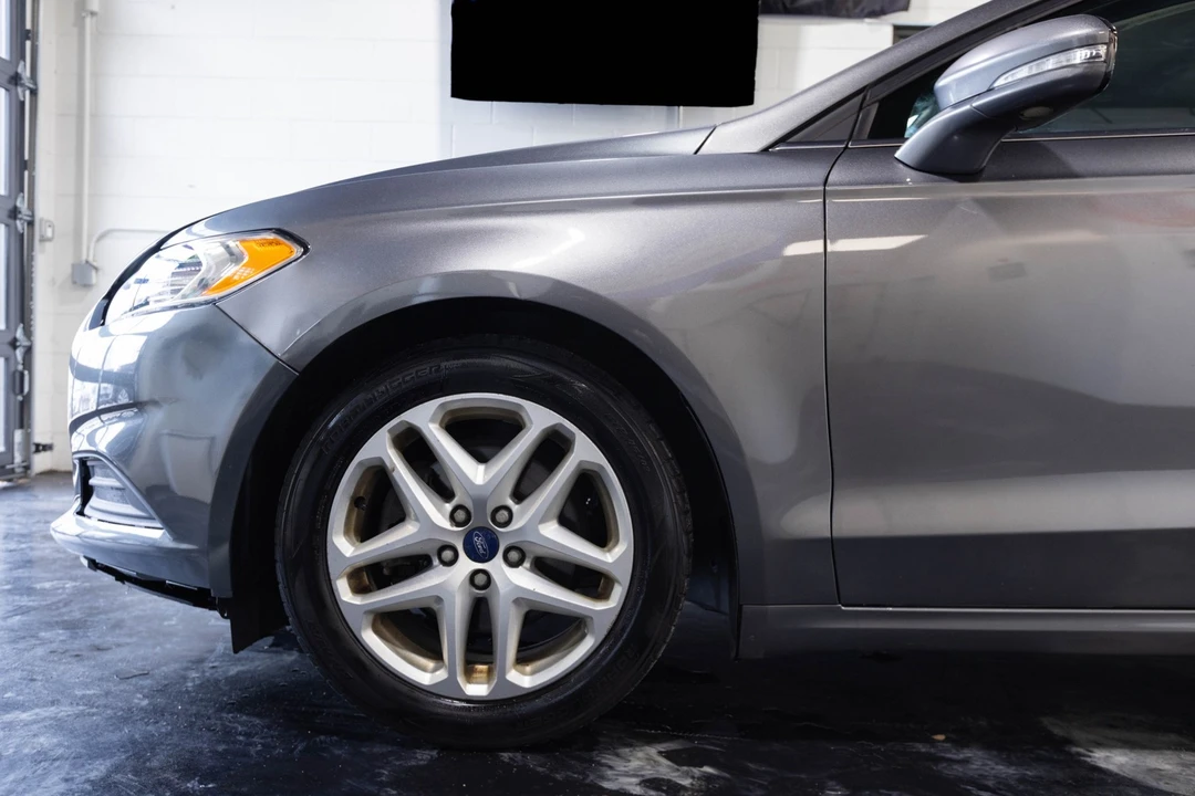 2014 Ford Fusion 2nd Gen - Image 4 of 21
