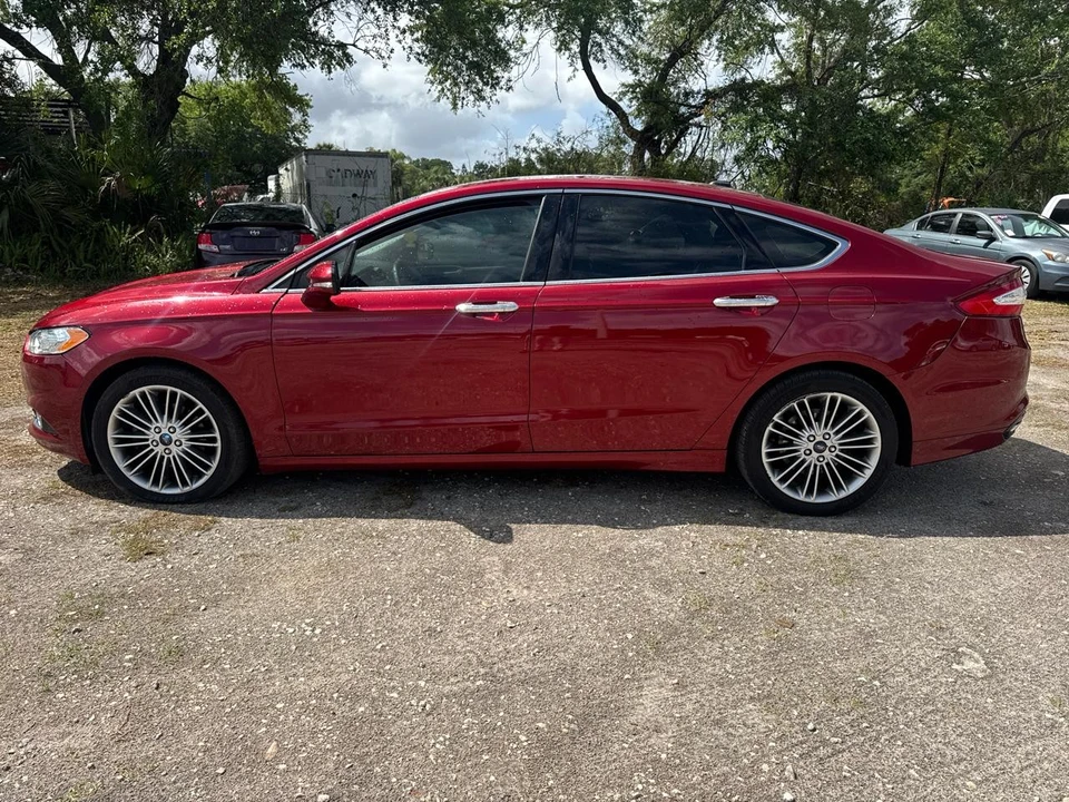 2014 Ford Fusion 2nd Gen - Image 6 of 10