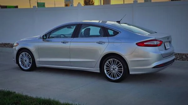 2014 Ford Fusion 2nd Gen - Image 3 of 12