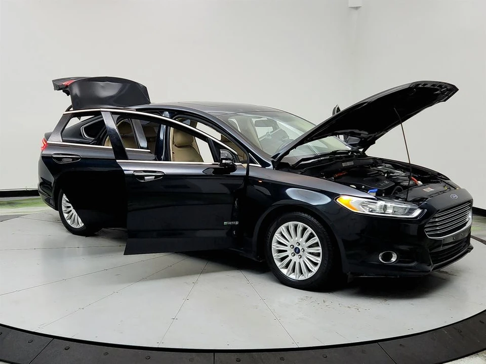 2014 Ford Fusion 2nd Gen - Image 10 of 12