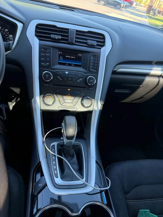 2014 Ford Fusion 2nd Gen - Image 11 of 12