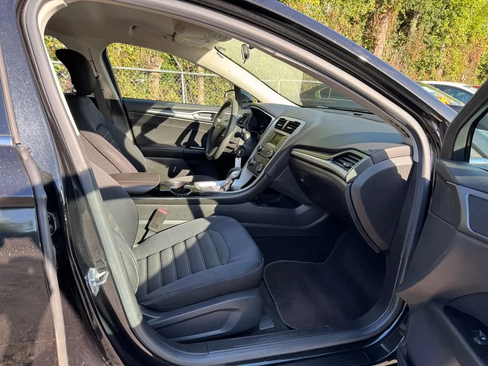 2014 Ford Fusion 2nd Gen - Image 9 of 18