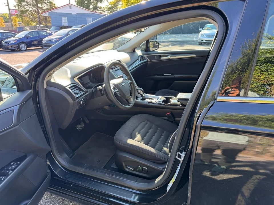 2014 Ford Fusion 2nd Gen - Image 8 of 18