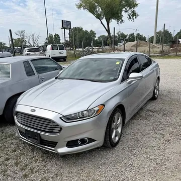2014 Ford Fusion SE Sedan 4D