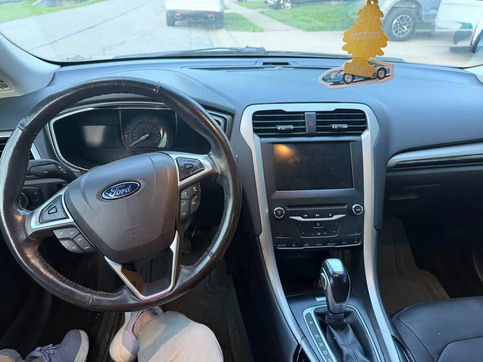 2014 Ford Fusion 2nd Gen - Image 10 of 13