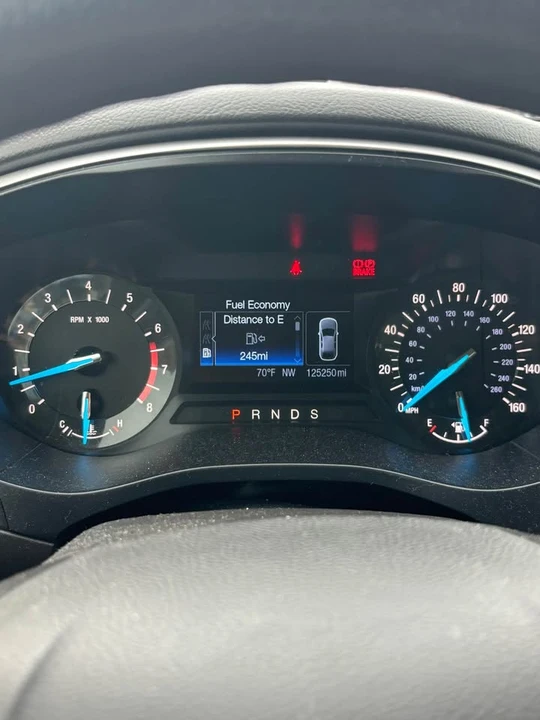 2014 Ford Fusion 2nd Gen - Image 12 of 16