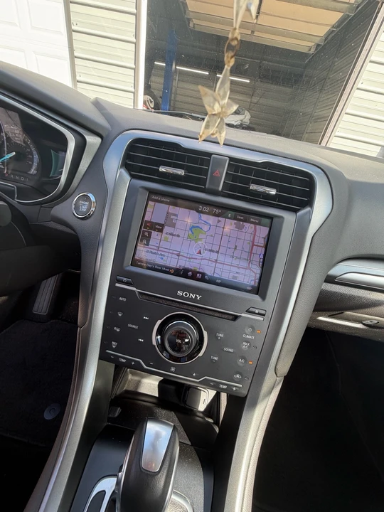 2014 Ford Fusion 2nd Gen - Image 13 of 16