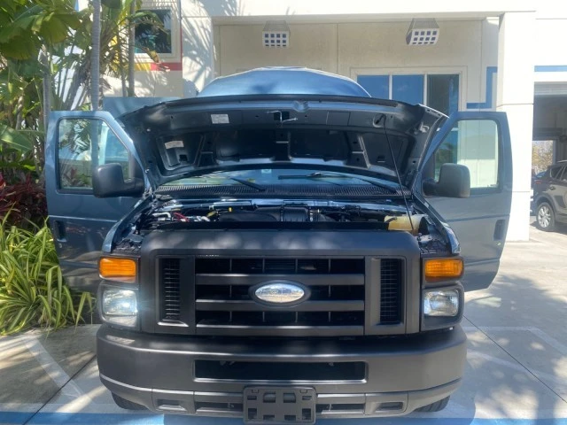 2014 Ford Econoline Van - Image 18 of 21