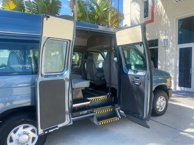 2014 Ford Econoline Van - Image 14 of 21