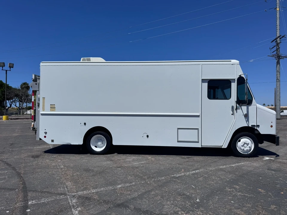 2014 Ford Transit - Image 3 of 27