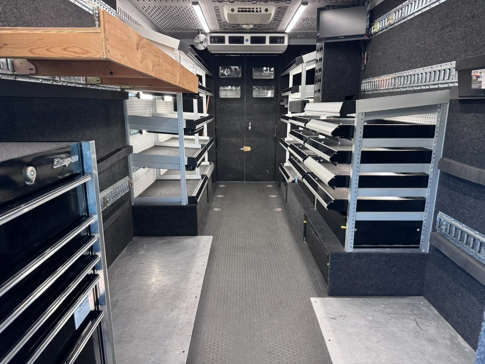 2014 Ford Transit - Image 9 of 27