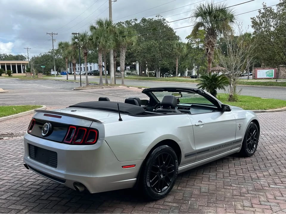 2014 Ford S197 Mustang - Image 10 of 20