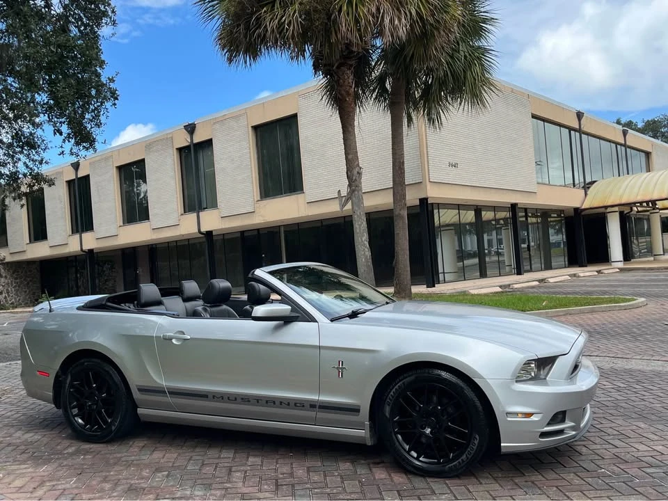 2014 Ford S197 Mustang - Image 8 of 20