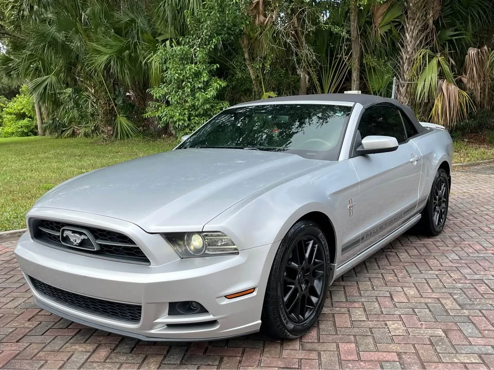 2014 Ford S197 Mustang - Image 6 of 20