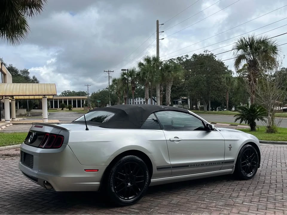 2014 Ford S197 Mustang - Image 13 of 20