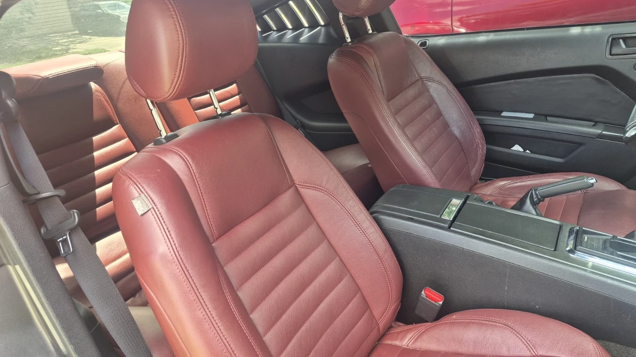 2014 Ford S197 Mustang - Image 7 of 13