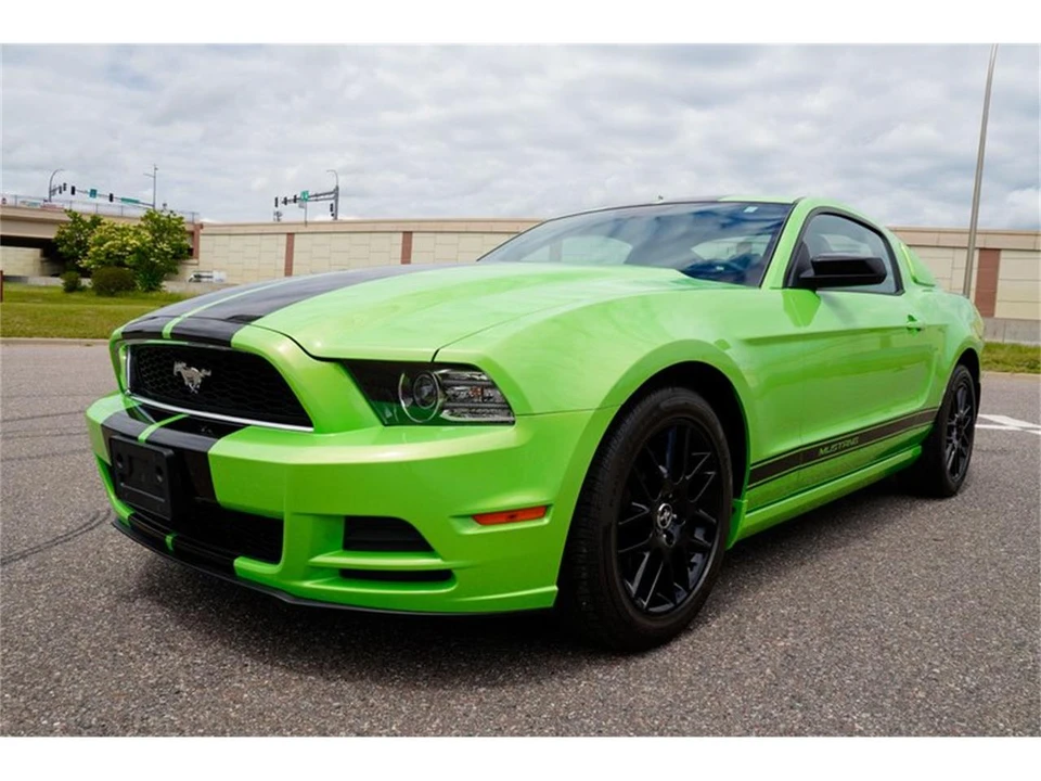 2014 Ford S197 Mustang - Image 8 of 31