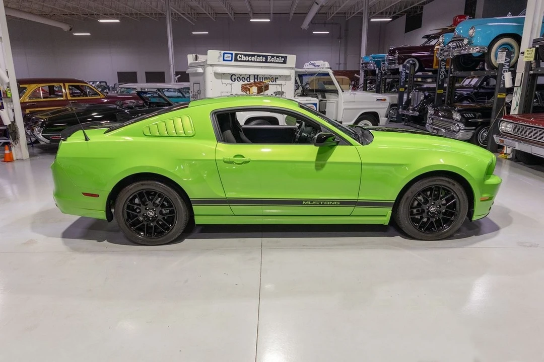 2014 Ford S197 Mustang - Image 16 of 21