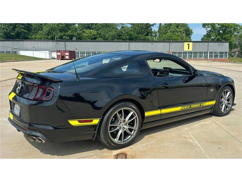 2014 Ford S197 Mustang - Image 3 of 31