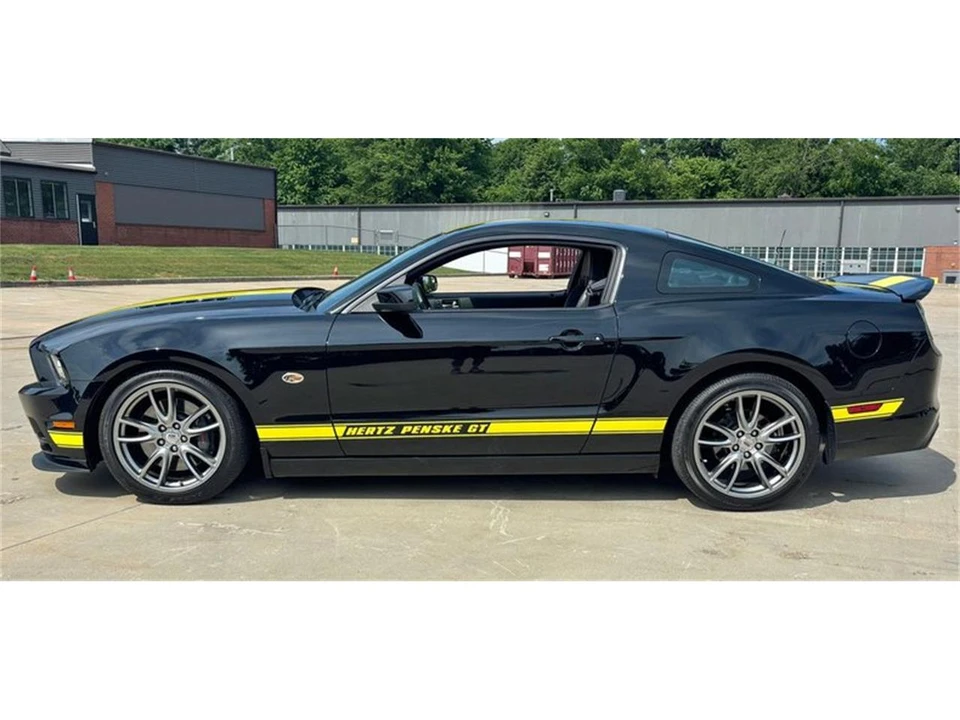 2014 Ford S197 Mustang - Image 5 of 31